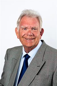 Profile image for Councillor Robin Bloore